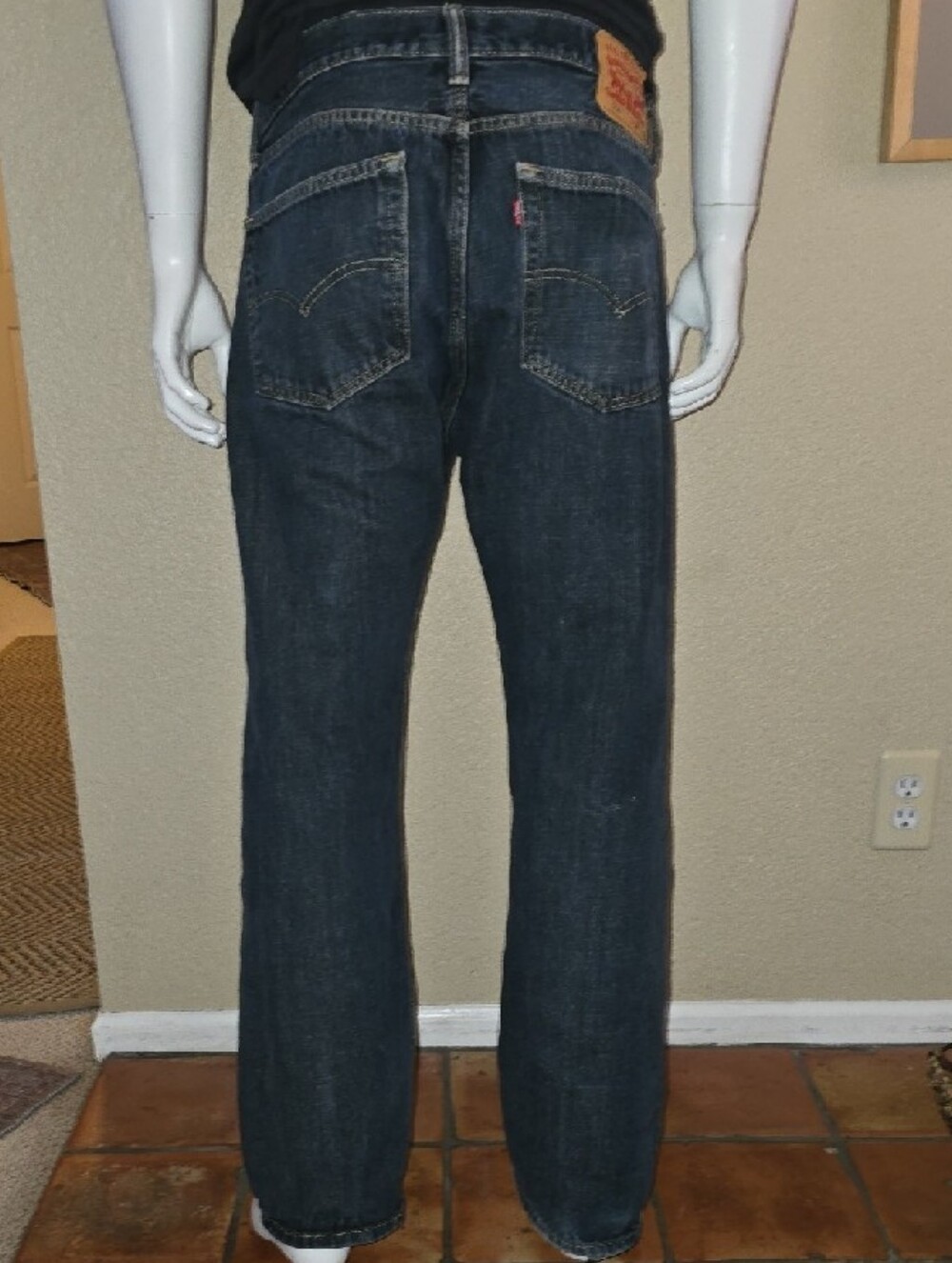 Levi's Men's 505 Relaxed Jeans in Blue Denim W 36 x L 32 - Picture 3 of 4